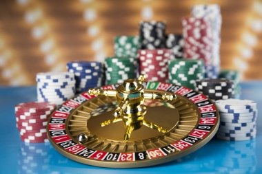 Live-dealer table settlement confirmation on kpktoto88